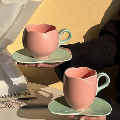 300ml Flower Mark Ceramic Cup And Plate Set Vintage Tulip Coffee Cup High Beauty Exquisite Pink Red Afternoon Tea Cup